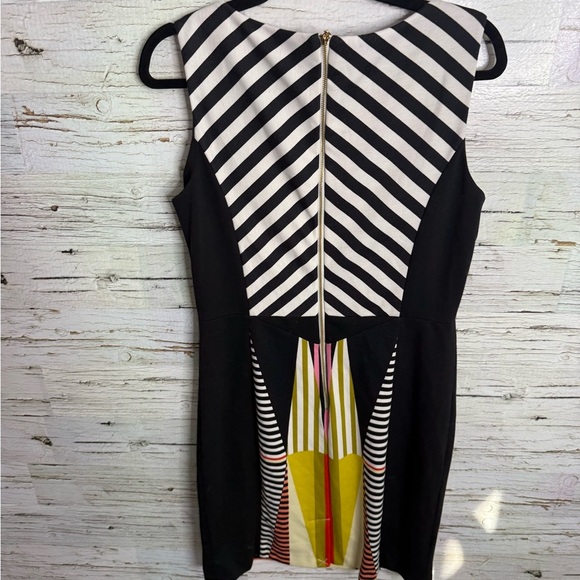 Ivanka Trump Dress dress. Size 10 sheath - Picture 6 of 7